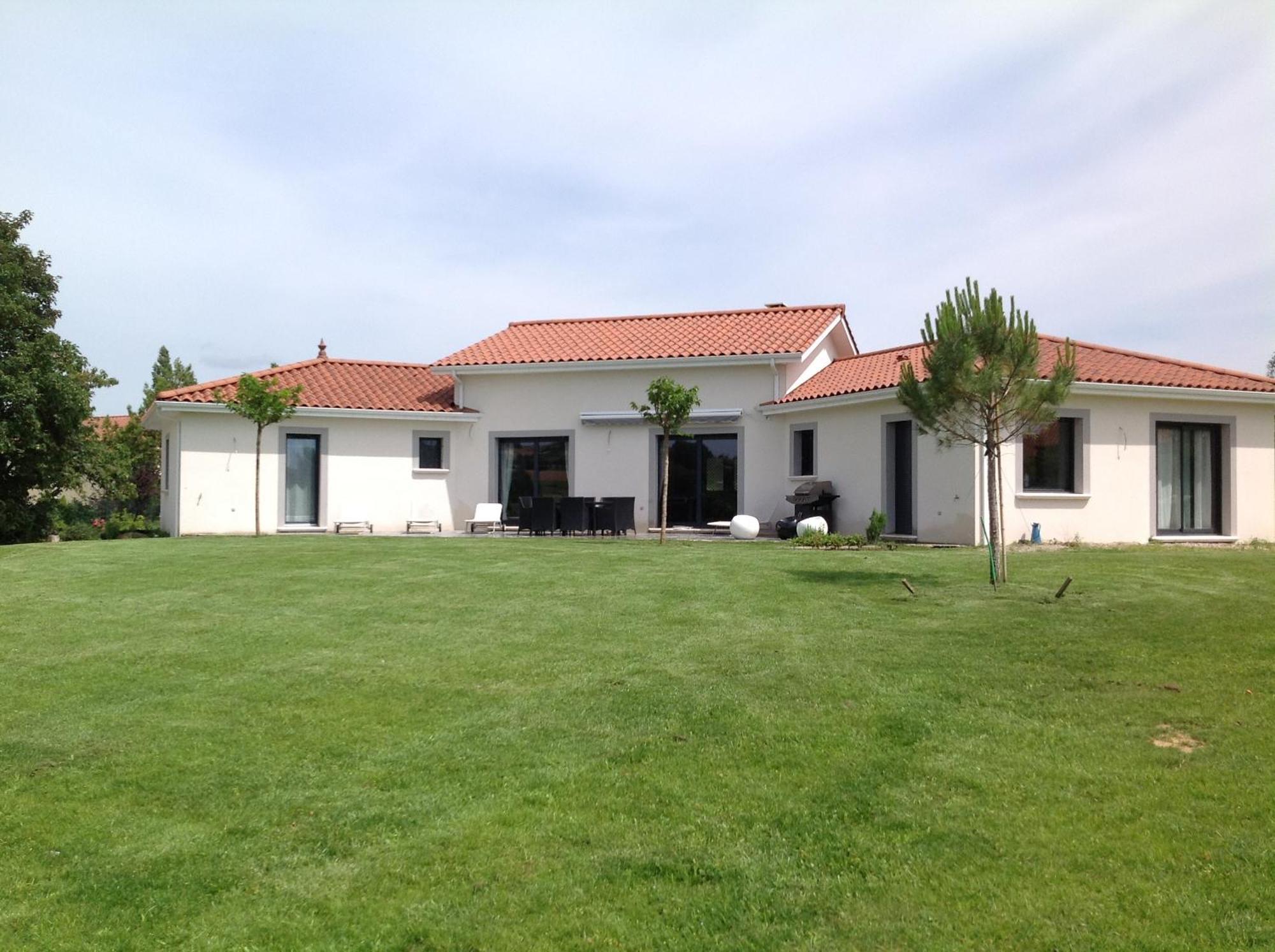 Le Clos Du Pontet Orliénas Exterior foto